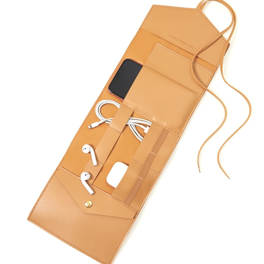 NWT Glass Ladder Co Katherine Tech Organizer Honey Leather